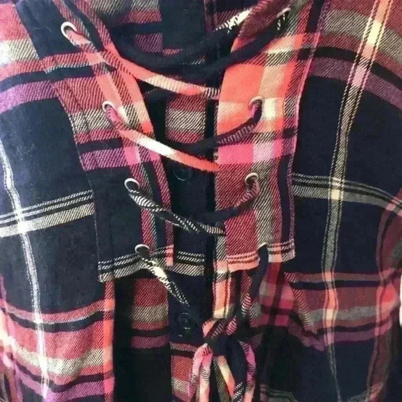 Express flannel shirt with corset style belt - Picture 2 of 6